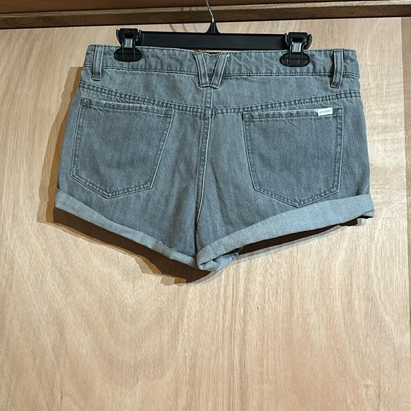 NWT volcom shorts 28 nwt - Picture 2 of 3